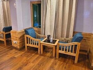 Family Suite | Interior - Hotel Kasol Inn (Kasol)