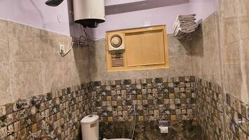 Family Suite | Bathroom | Towels