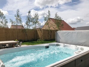 Outdoor dining - The Hazels - UKC4614 (Dunholme, near Lincoln)