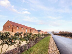 Property grounds - The Hazels - UKC4614 (Dunholme, near Lincoln)