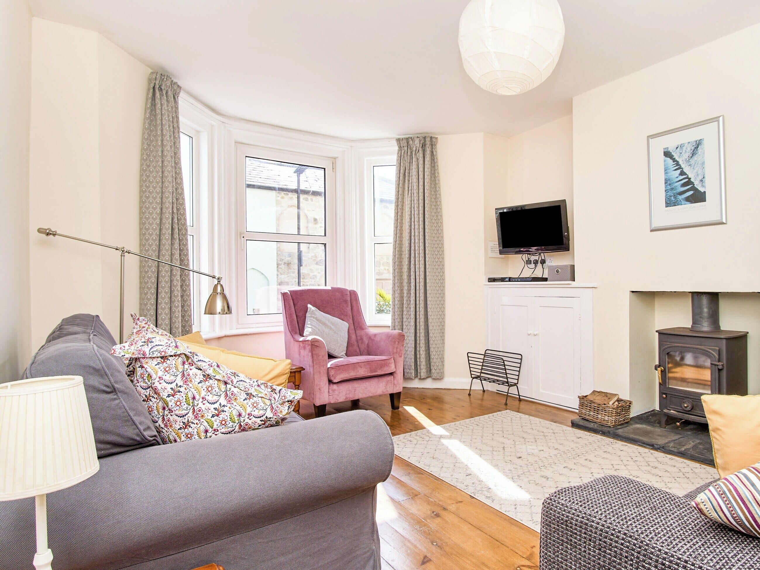 3 Bedroom Accommodation In Ventnor - Shanklin
