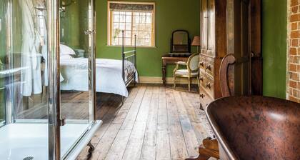 The Scullery - UKC4630