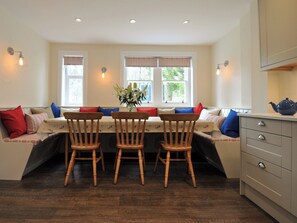 Dining - Cray House - UKC4632 (Glenshee)