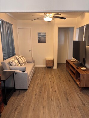 Unclassified image, 5 of 16, button