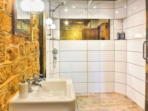 Towels - Chestnut Cottage - UKC4654 (Swerford, near Chipping Norton)