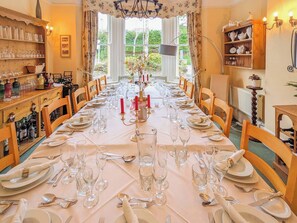 Dining - 5 bedroom accommodation in Shanklin (Shanklin)