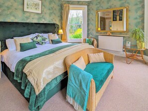 5 bedrooms, free WiFi - 5 bedroom accommodation in Shanklin (Shanklin)