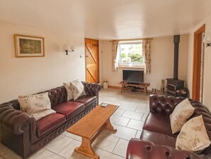 TV, fireplace - Greyfield Farm - Valley View -UKC4670 (High Littleton)