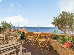 Terrace/patio - 4 bedroom accommodation in Lyme Regis (Lyme Regis)