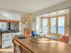 Interior - 4 bedroom accommodation in Lyme Regis (Lyme Regis)