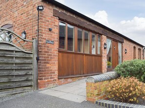Exterior detail - The Coach House - UKC4700 (Kenilworth)