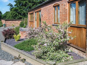 Exterior detail - The Coach House - UKC4700 (Kenilworth)