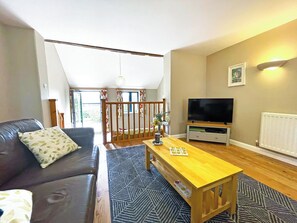 TV - The Granary - UKC4699 (Kenilworth)