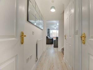 Interior - 4 bedroom accommodation in Gateshead (Gateshead)