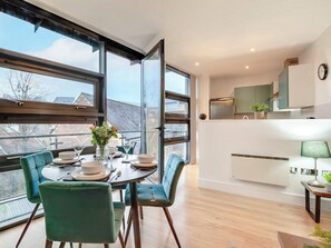 Dining - Friarsgate Apartments (Newcastle Upon Tyne)