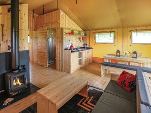 Interior - Skylark - Safari Tent - UKC8983 (Romsey)