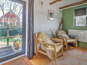 Interior - Staddlestone Barn - UKC8984 (Romsey)