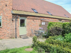 Exterior - 2 bedroom accommodation in Brayton, Selby (Brayton, Selby)