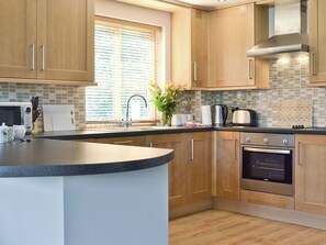 Dishwasher - 3 bedroom accommodation in Llangunllo, near Knighton (Llangunllo, near Knighton)