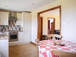 Dishwasher, high chair - 2 bedroom accommodation in Bickley, near Malpas (Bickley, near Malpas)