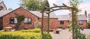 2 bedroom accommodation in Bickley, near Malpas