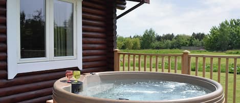 Bain à remous extérieur