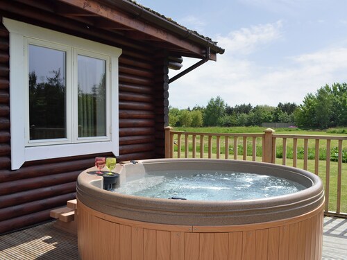 Quail Lodge - W44304