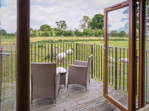 3 bedroom accommodation in Bickley, near Malpas