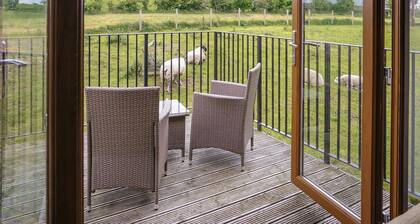 3 bedroom accommodation in Bickley, near Malpas