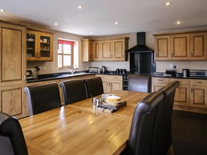 Dining - 3 bedroom accommodation in Bickley, near Malpas (Bickley, near Malpas)