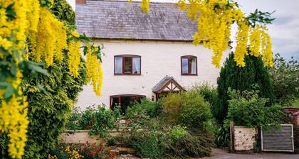 2 bedroom accommodation in Bickley, near Malpas