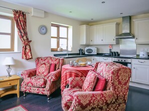 Interior - 1 bedroom accommodation in Bickley, near Malpas (Bickley, near Malpas)