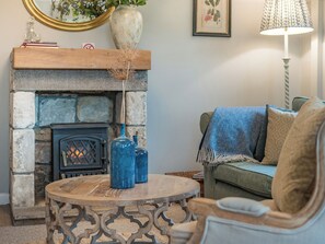 TV, fireplace - Tucking Mill View - UKC4467 (Bath)