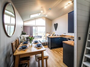 Dining - 2 bedroom accommodation in Rhayader and the Elan Valley (Rhayader and the Elan Valley)