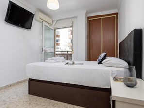 2 bedrooms, iron/ironing board, Internet, bed sheets - Sunstay Gran Cardenal Flat II Torremolinos (Torremolinos)