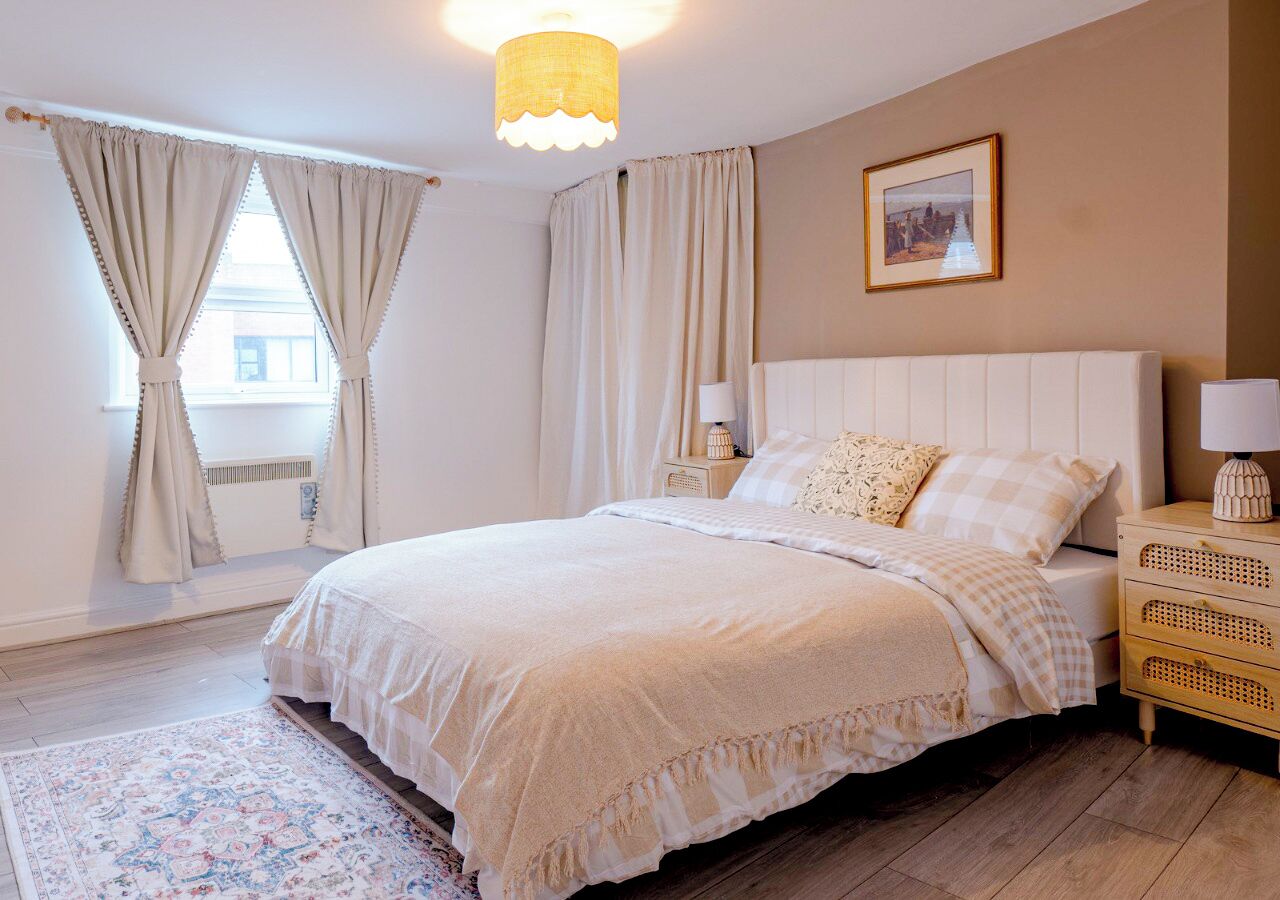 2 bedrooms, desk, iron/ironing board, travel cot
