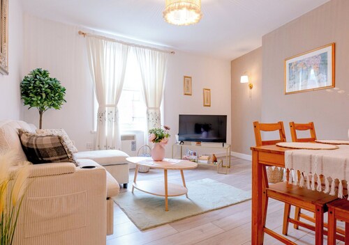 The Cosy Corner Central Reading near Station