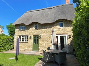 Exterior - 3 bedroom accommodation in Cottesmore (Cottesmore)