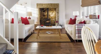 Carr Cottage - UKC4859