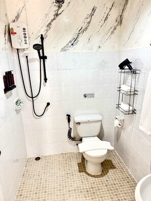 Imej tidak diklasifikasikan, 4 daripada 9, butang