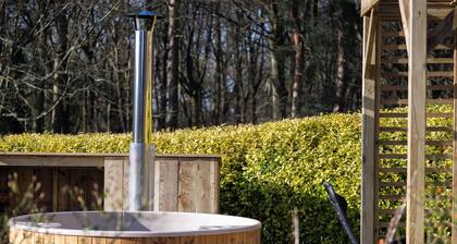 2 bedroom accommodation in Harewood, near Leeds