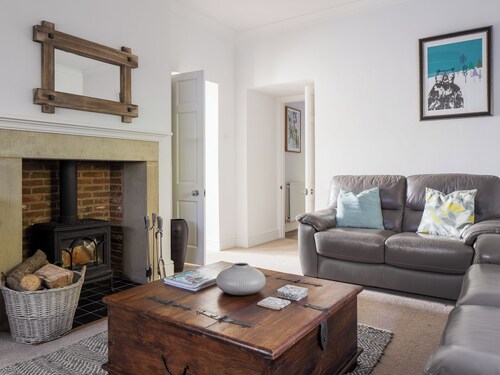 Cherry Blossom Cottage - UKC4861