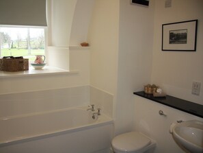 Towels - Moat House 1 - UKC4887 (Fort Augustus)