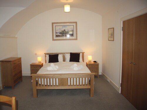 Moat House 1 - UKC4887