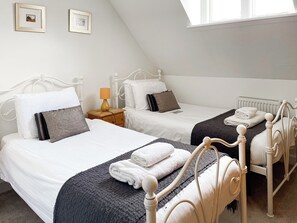 2 bedrooms, free WiFi - Monastery 17 - UKC4888 (Fort Augustus)