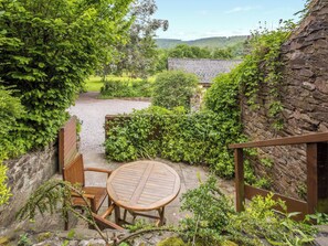 Outdoor dining - 1 bedroom accommodation in Timberscombe, near Minehead (Timberscombe, near Minehead)