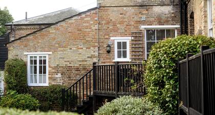 2 bedroom accommodation in Bury St. Edmunds