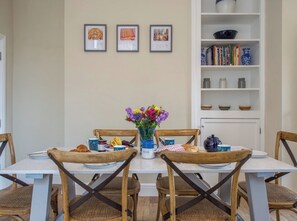 Dining - 3 bedroom accommodation in York (York)