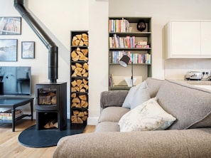 TV, fireplace - 3 bedroom accommodation in York (York)