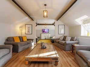 TV - Number One - UKC4963 (Tawstock, near Barnstaple)